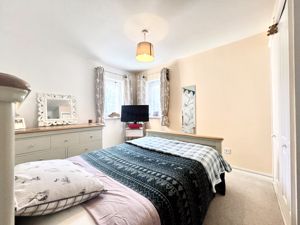 Bedroom- click for photo gallery